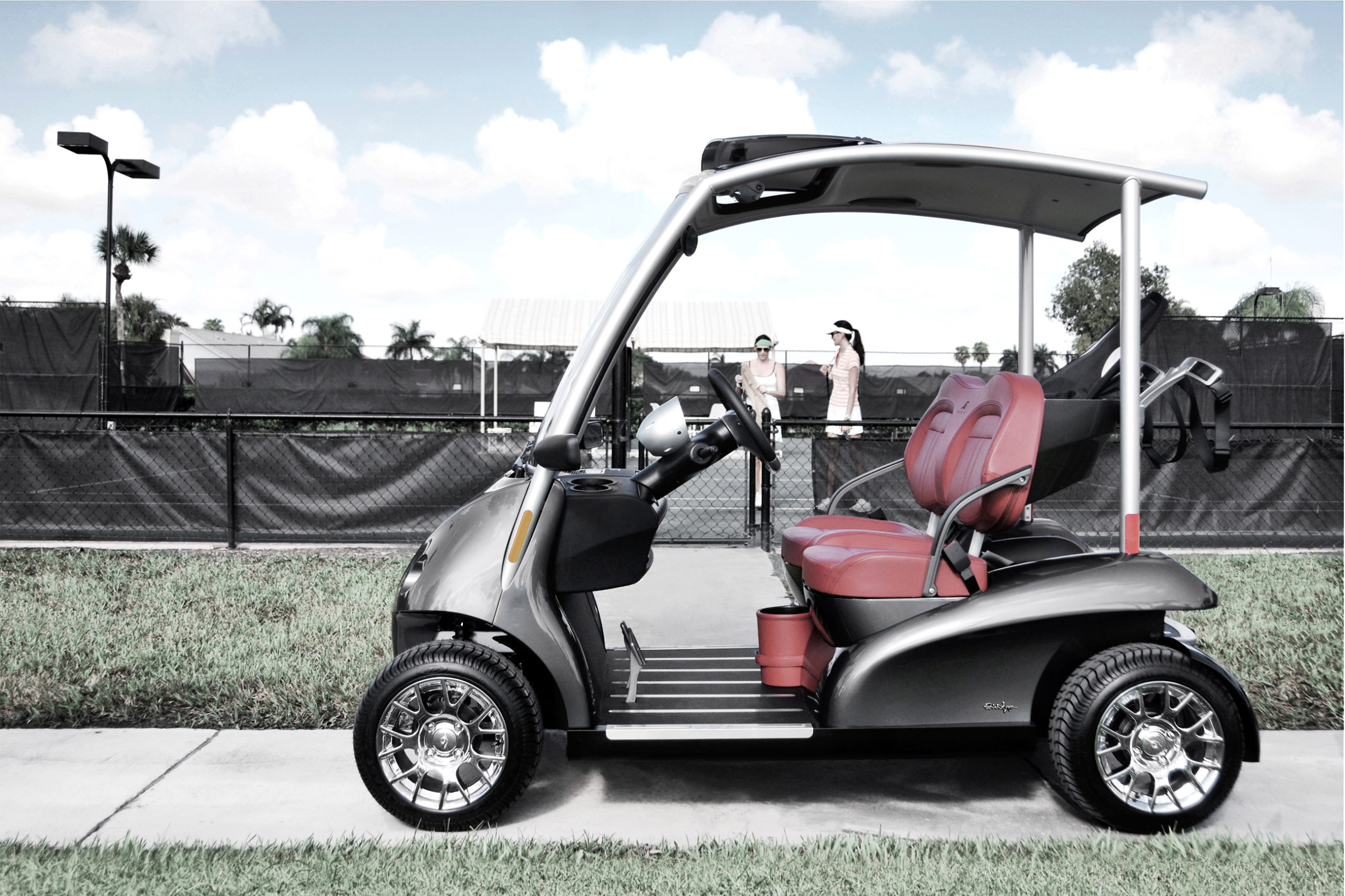 Unique combination. Garia гольф кар. Garia Golf Cart 6 Passengers. Гольфкар на поле для гольфа. Гольфкар в виде.
